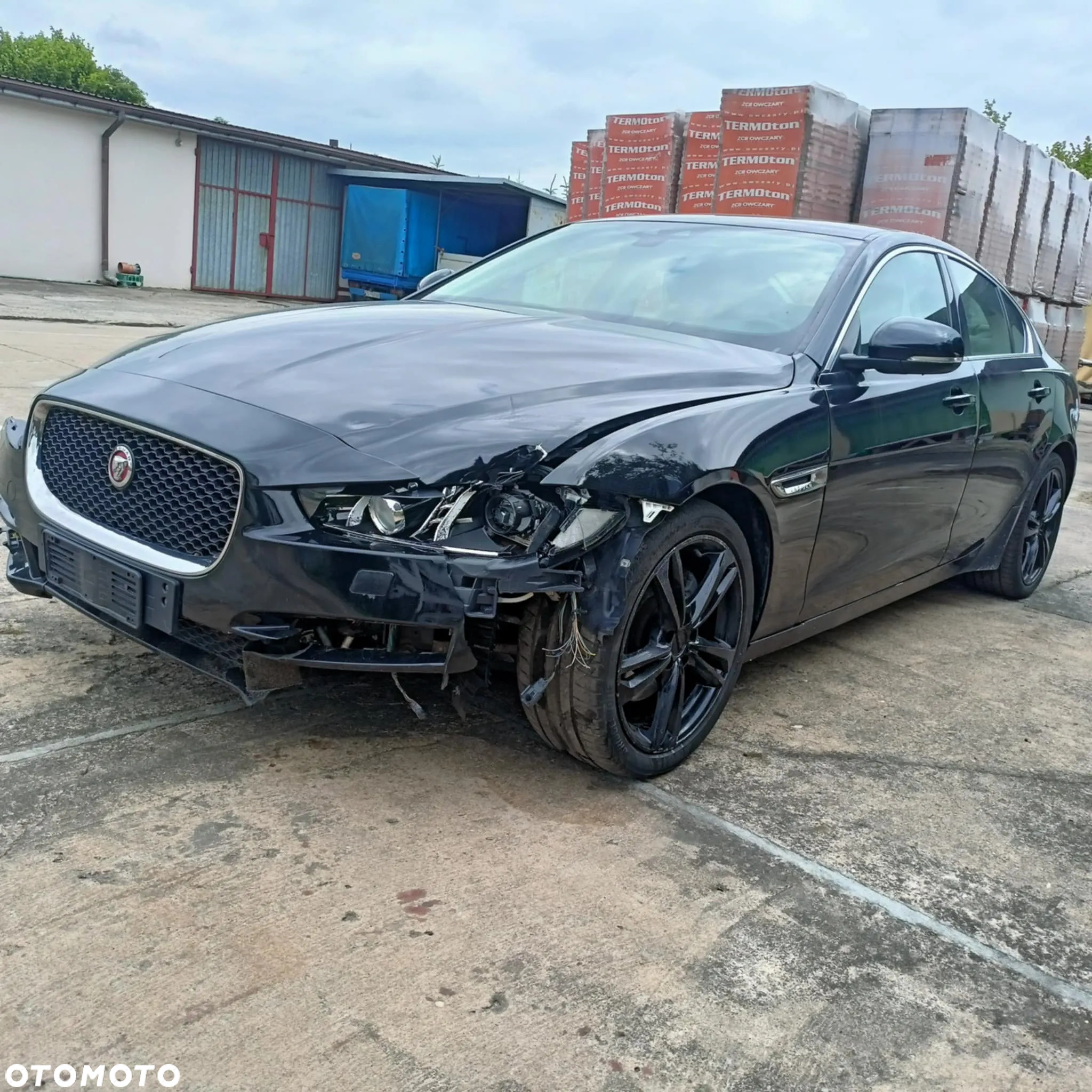 Jaguar XE 2.0 D AWD Prestige - 6