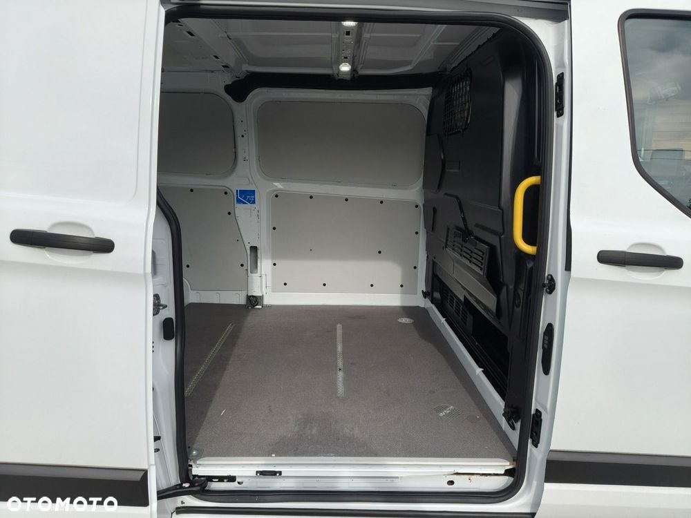 Ford Transit Custom - 23