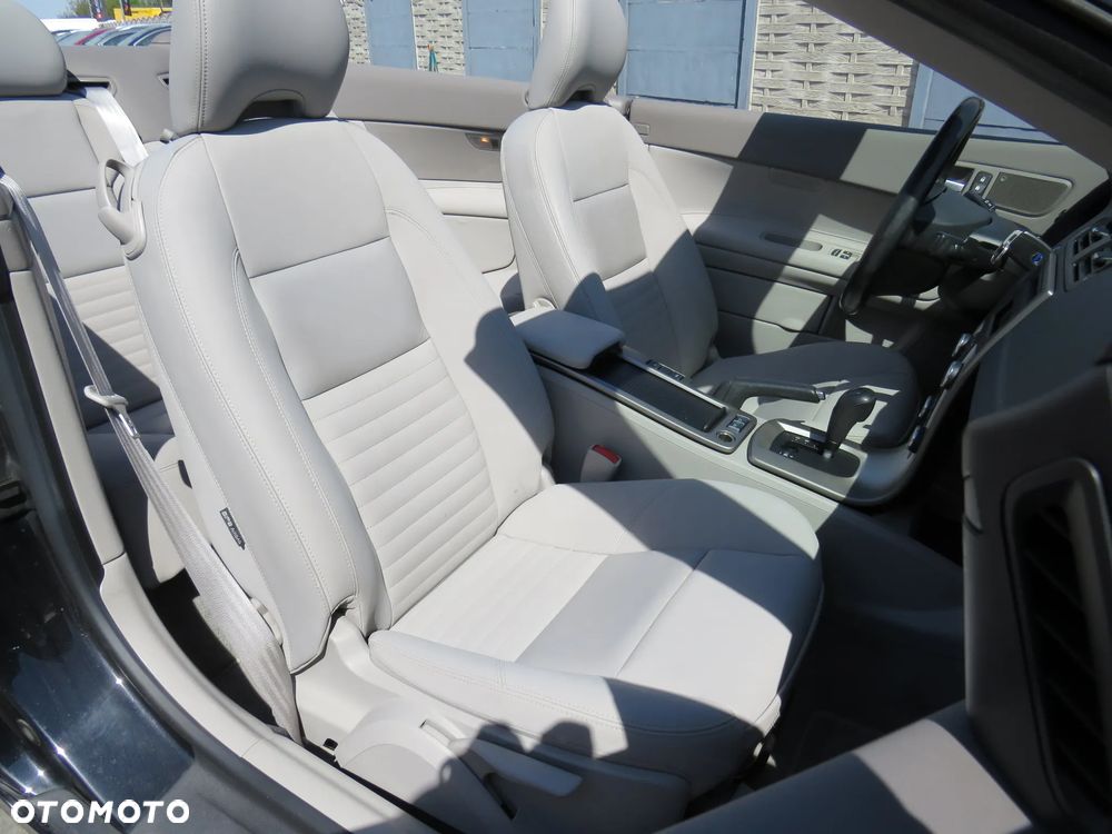 Volvo C70 2.4i Summum - 34