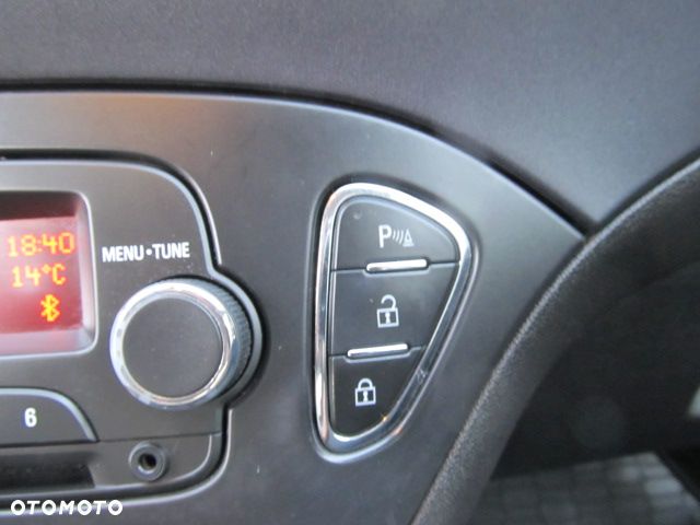 Opel Corsa 1.4 Enjoy S&S - 24