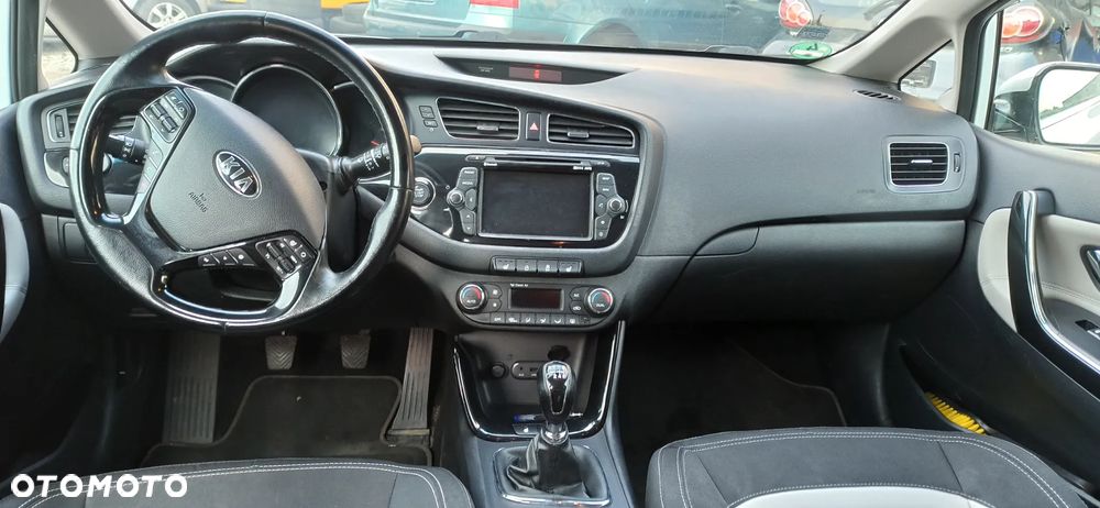 Kia Ceed 2013 photo 4