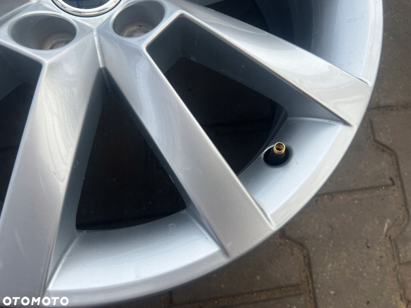 KOMPLET FELG FELGI ALU SKODA 657 SCALA FABIA RAPID 16 5X100 ORYGINALNE - 11