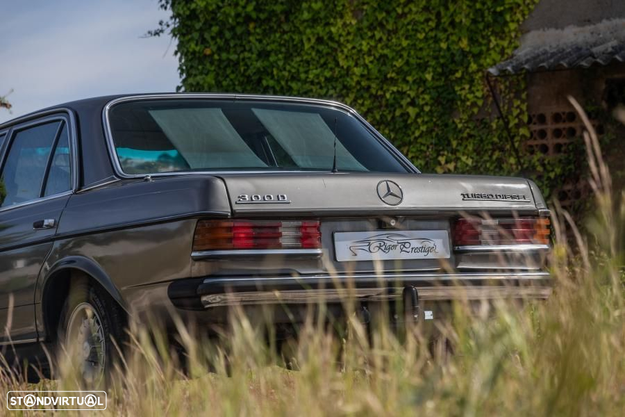 Mercedes-Benz 300 - 19