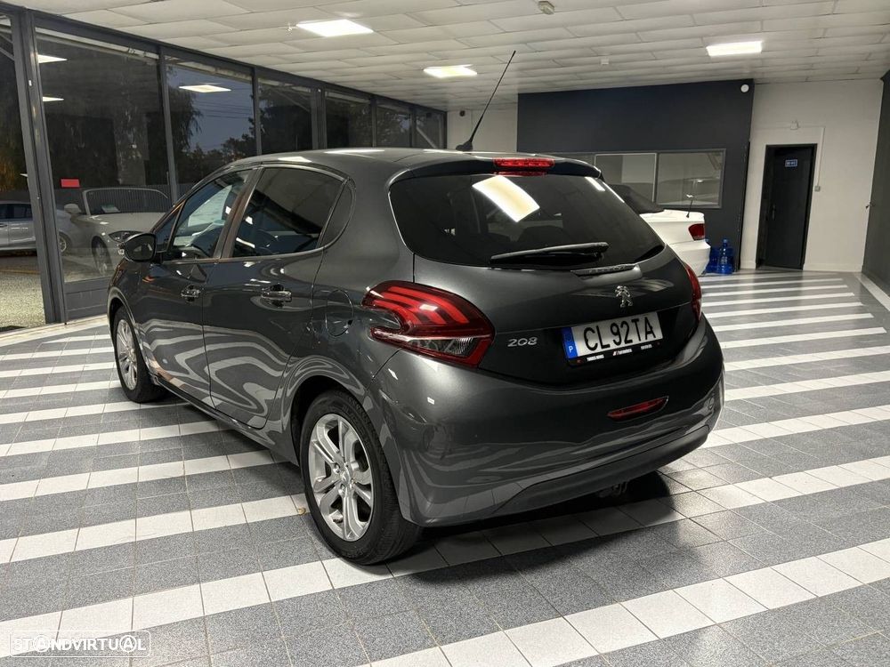 Peugeot 208 1.2 PureTech Style - 4