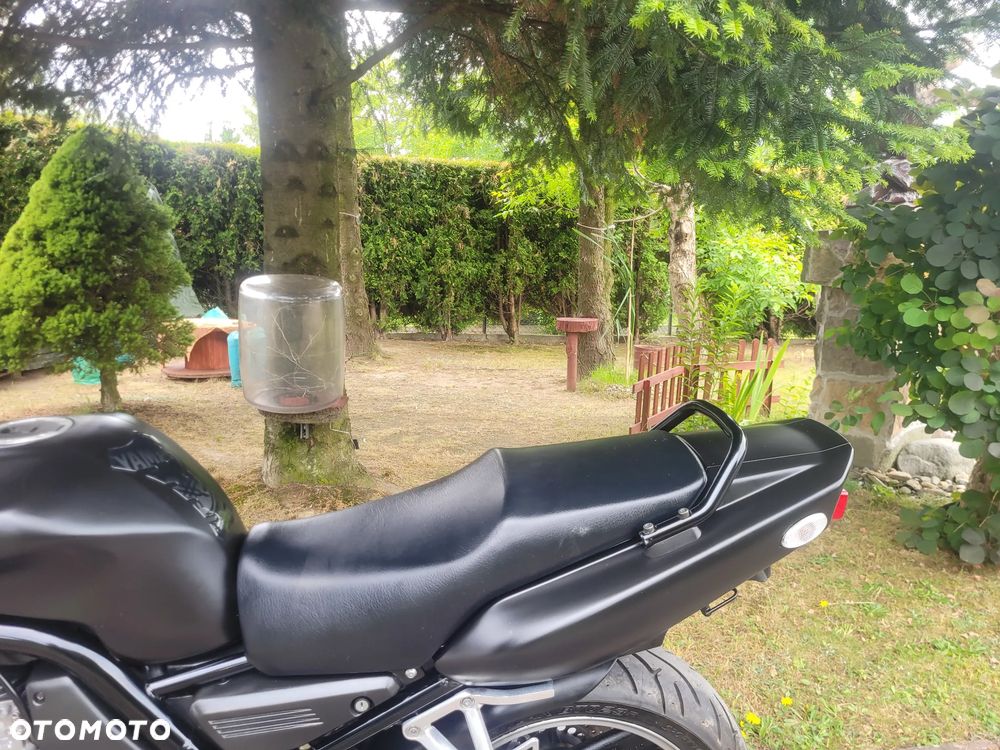 Yamaha FZS - 7