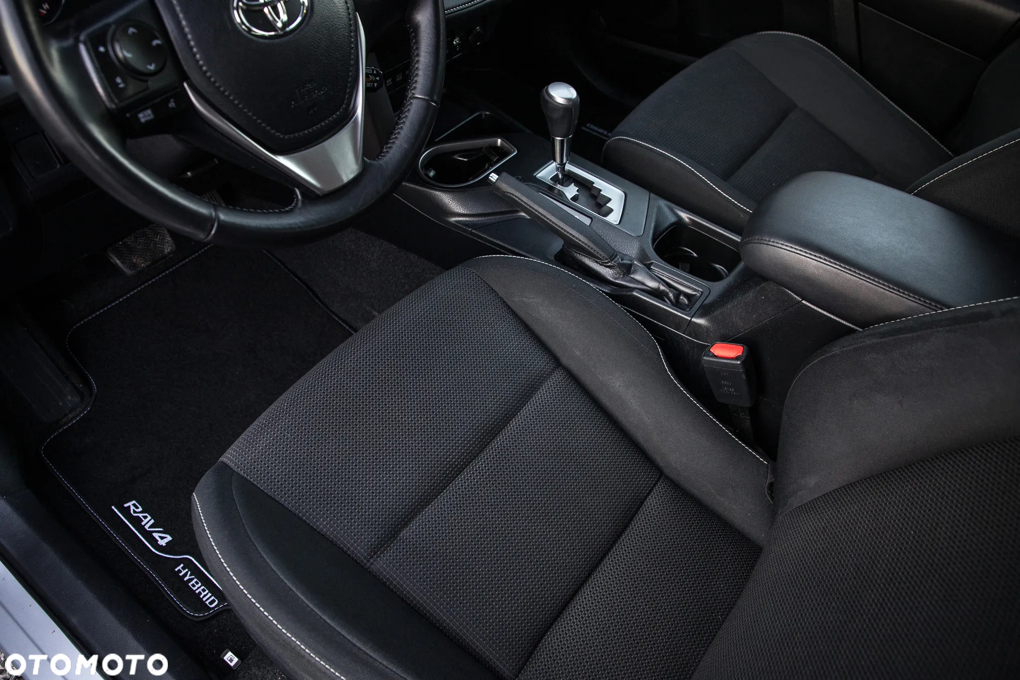 Toyota RAV4 - 23