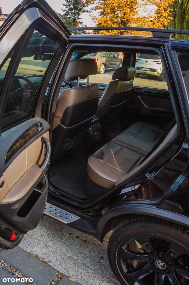BMW X5 4.4i - 17