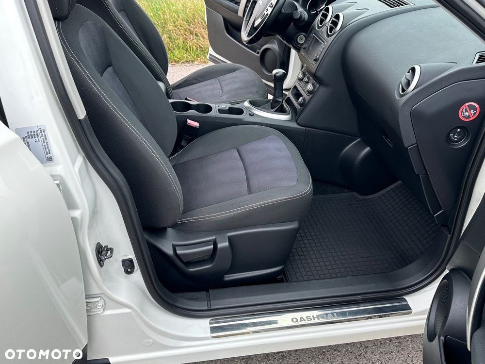 Nissan Qashqai 1.6 360 - 23