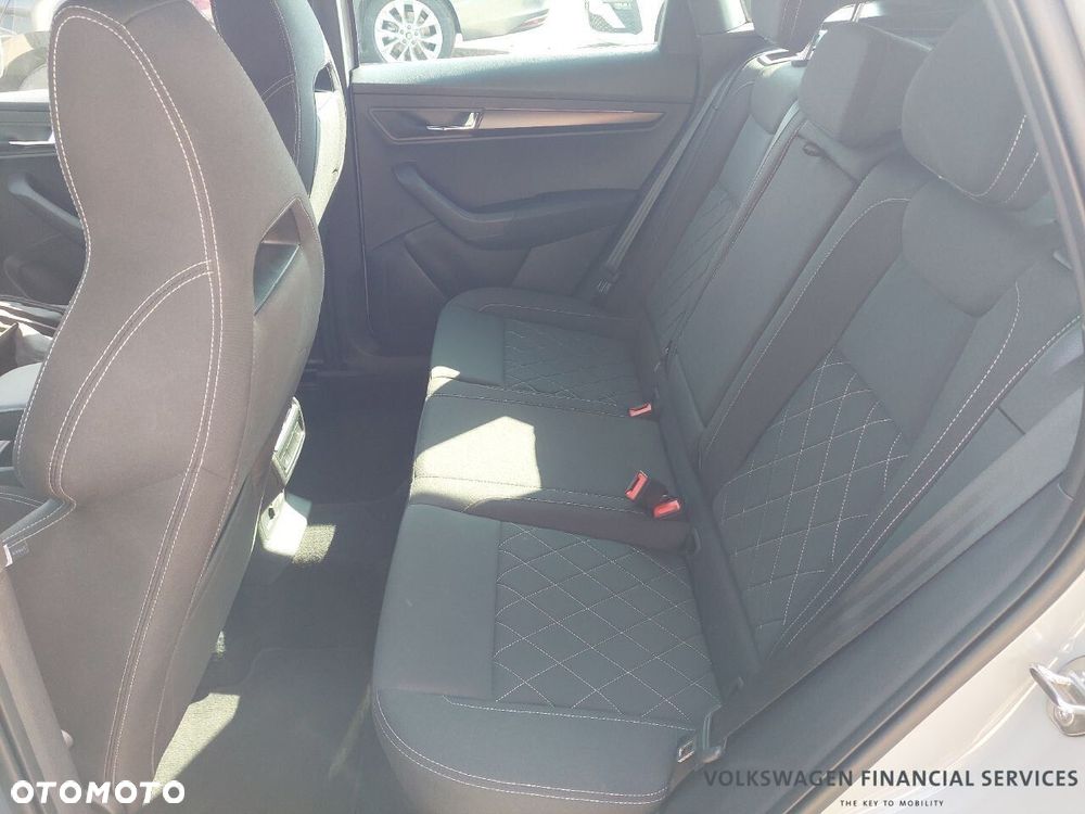 Skoda Karoq 1.5 TSI ACT Selection DSG - 6