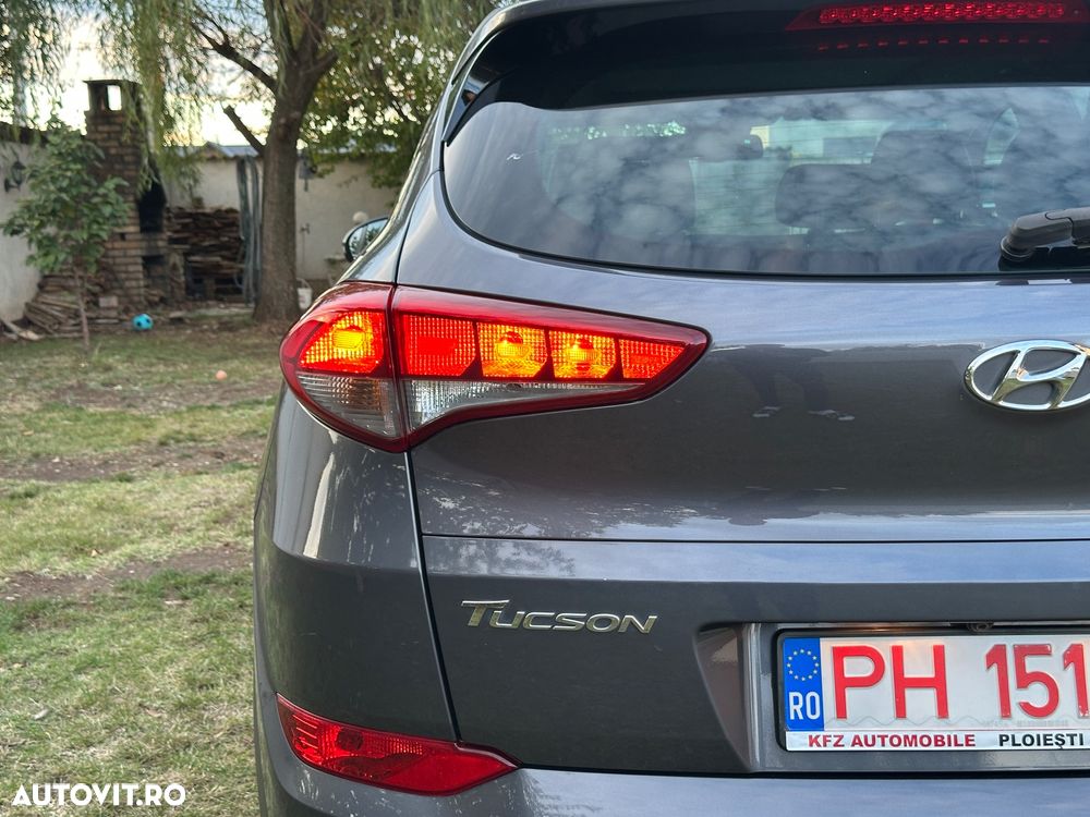 Hyundai Tucson blue 1.7 CRDi 2WD Style - 37