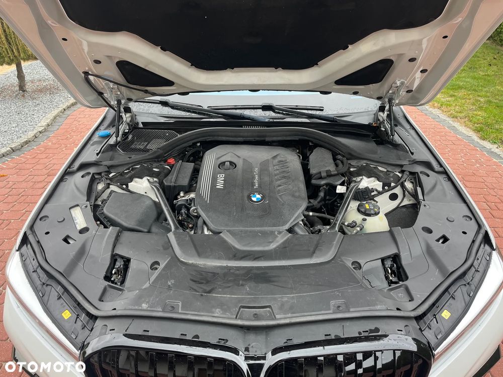 BMW Seria 7 740d xDrive - 21