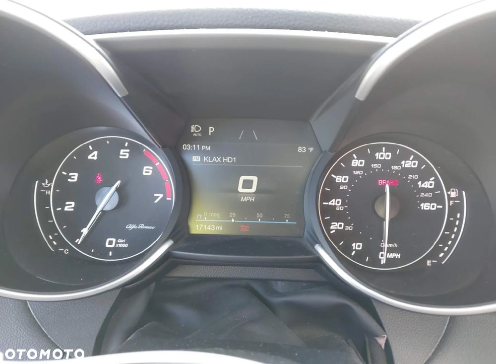 Alfa Romeo Giulia 2.0 Turbo 16V AT8 Veloce Ti - 14