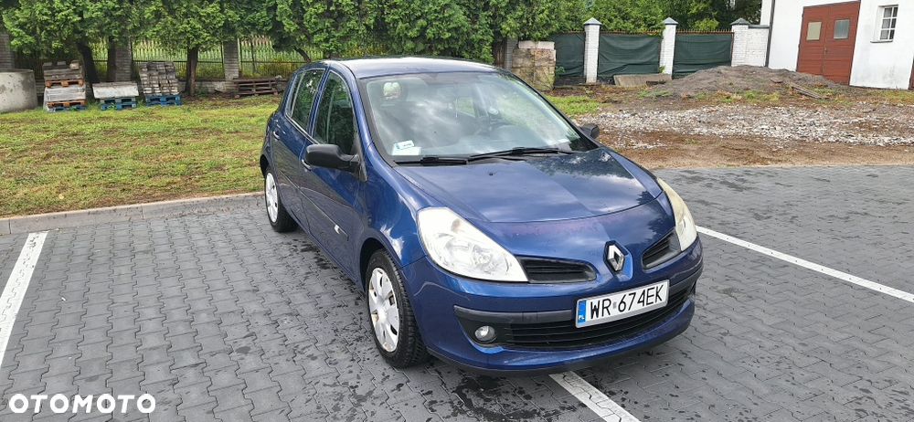 Renault Clio - 1