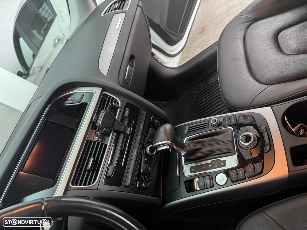 Audi A4 3.0 TDI V6 quattro Advance S tronic - 8