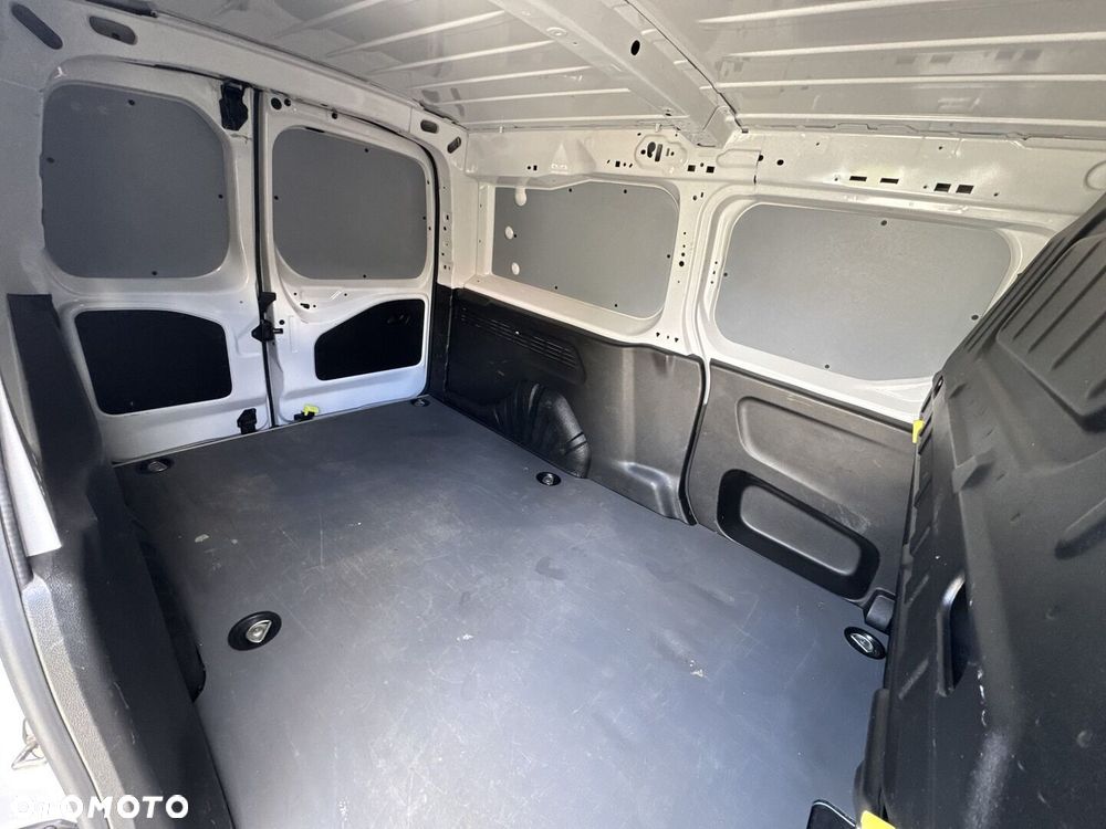 Toyota PROACE CITY - 27