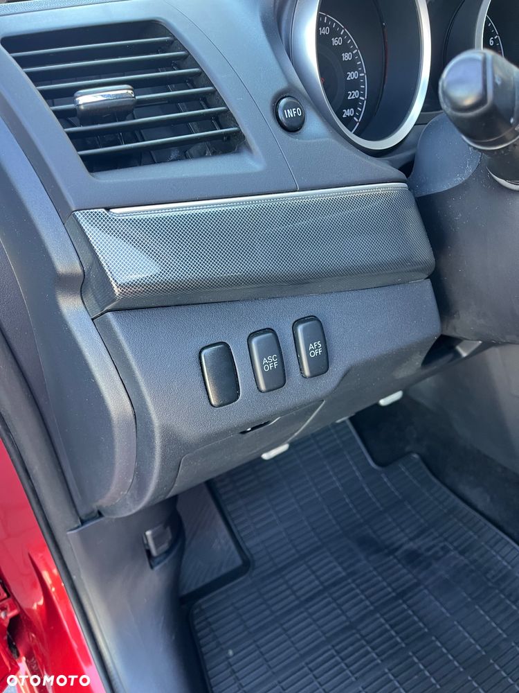 Mitsubishi Lancer - 16