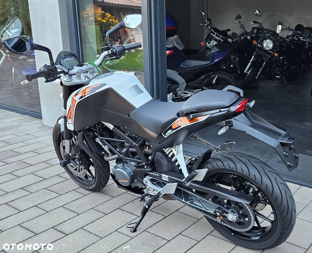 KTM Duke - 18