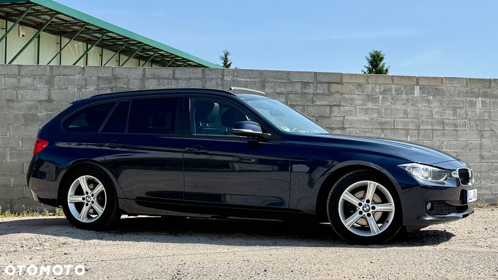 BMW Seria 3 318d DPF Touring Edition Exclusive - 24