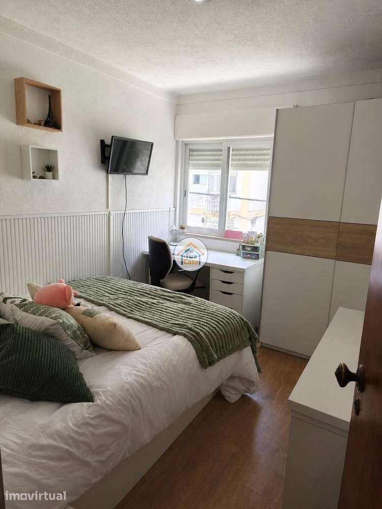 Apartamento T4 no Laranjeiro – Almada | Habitação Familiar ou Excelent - Grande imagem: 2/18