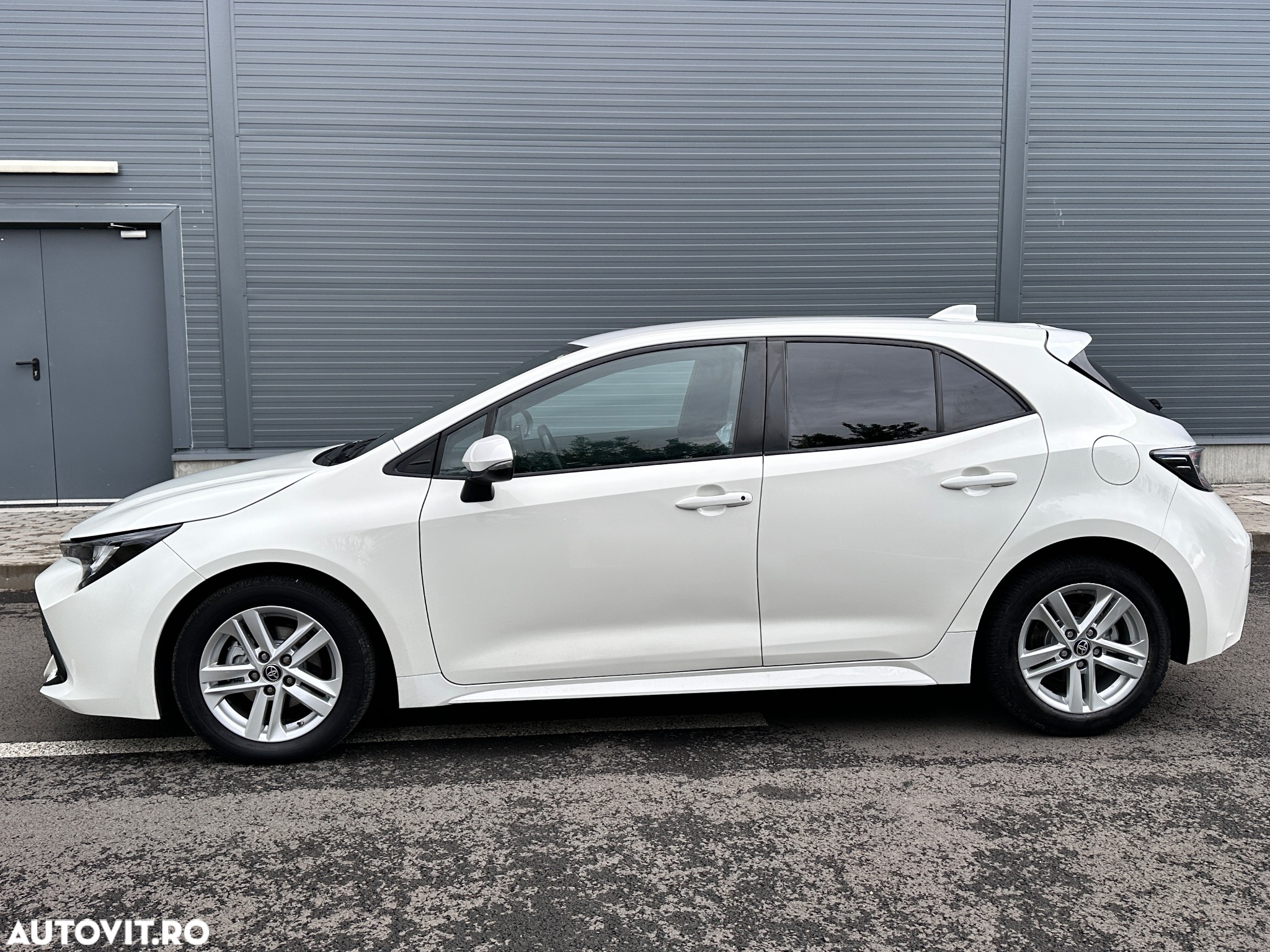 Toyota Corolla Sedan 1.8 HSD Dynamic - 9