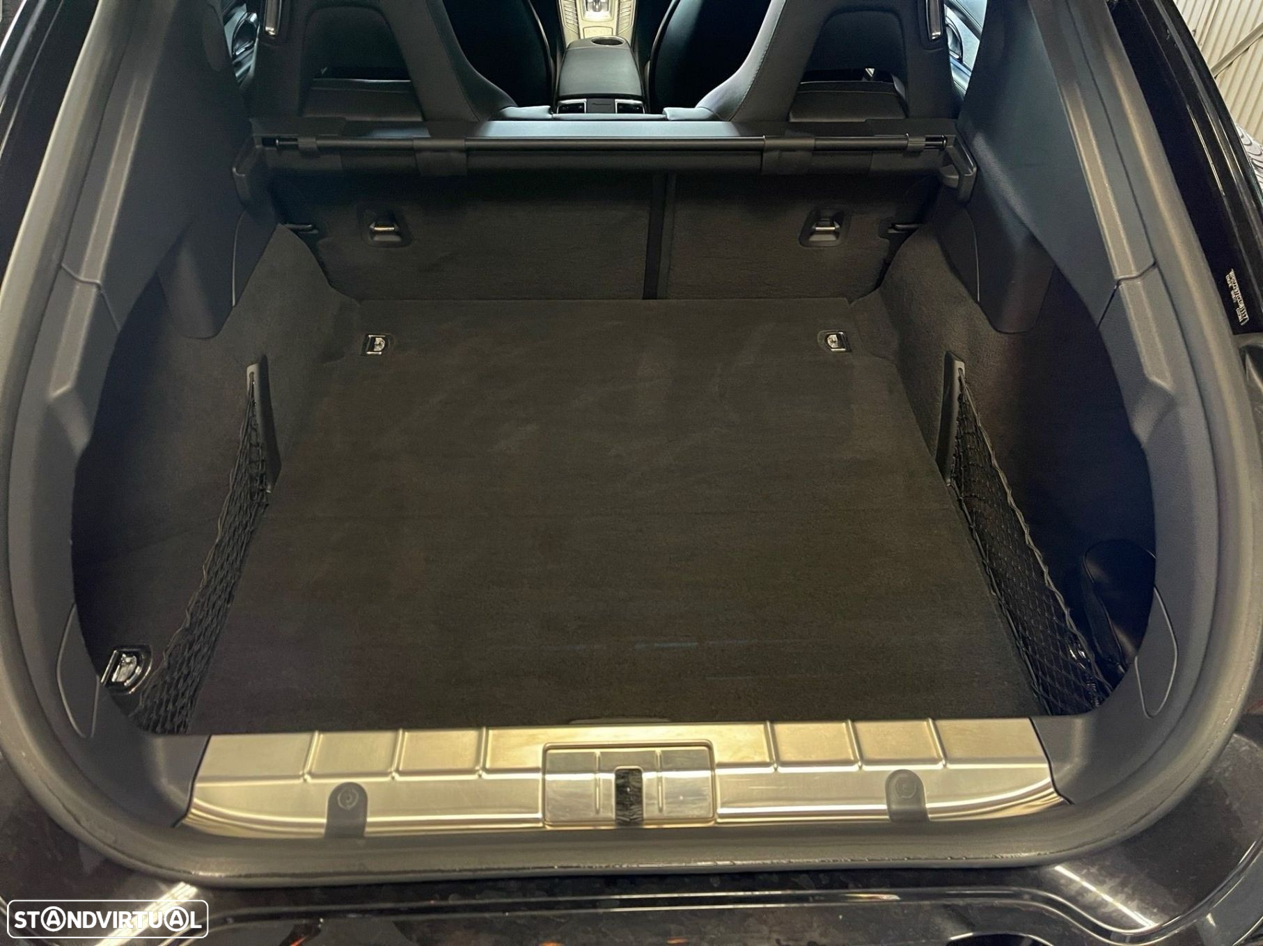 Porsche Panamera Turbo PDK - 37