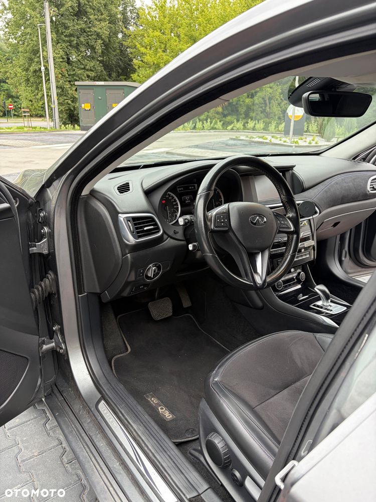 Infiniti Q30 1.5d Premium 7DCT - 5