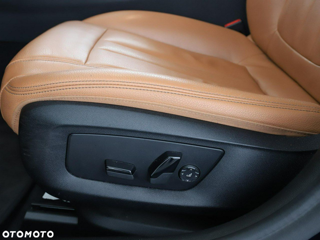 BMW Seria 5 520d - 38