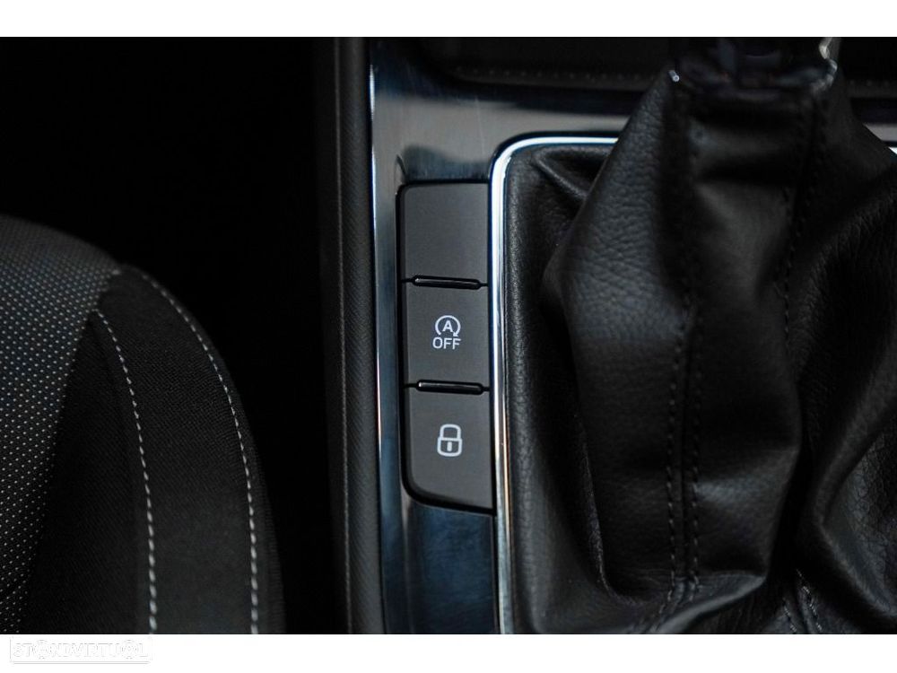 Skoda Fabia 1.0 TSI Selection DSG - 31