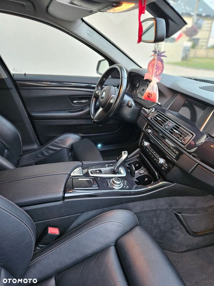 BMW Seria 5 520d - 13