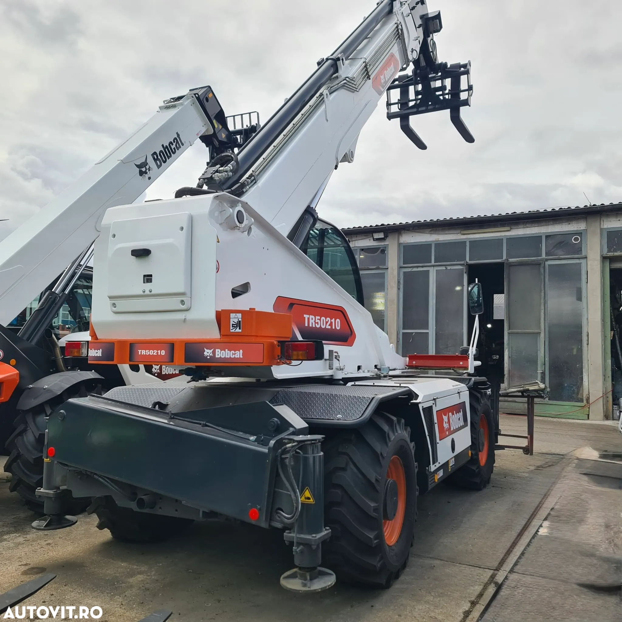 Bobcat Manitou MRT 21m - 5Tone - 3