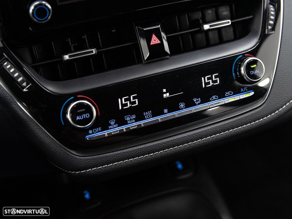 Toyota Corolla 1.8 Hybrid Comfort - 22
