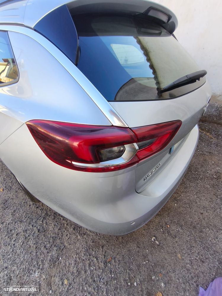 Opel Insignia Sports Tourer - 11