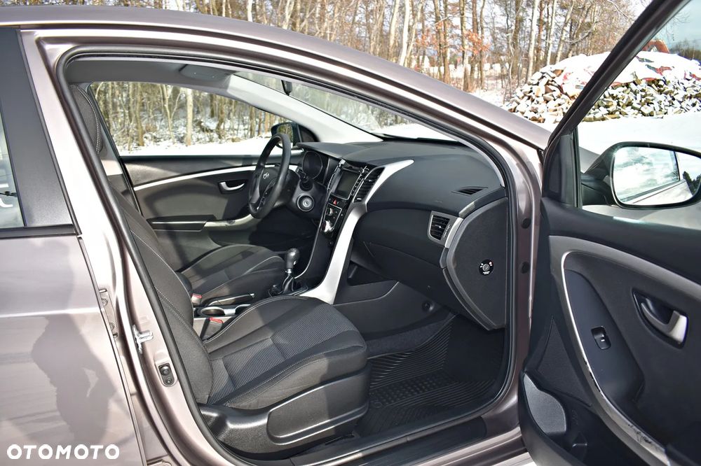 Hyundai i30 1.4 CRDi Intro Edition - 26