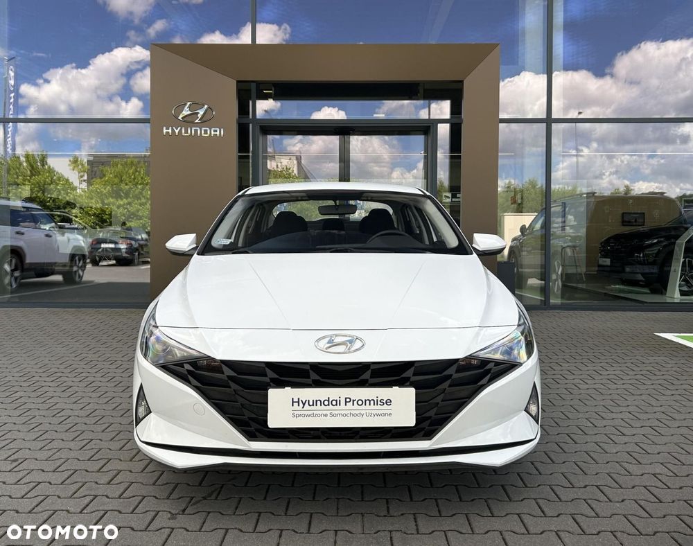 Hyundai Elantra - 4