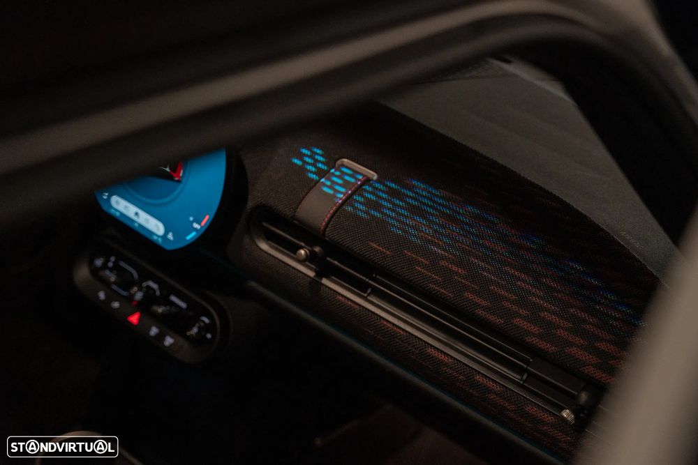 MINI 5 Portas Cooper Premium JCW Auto - 39