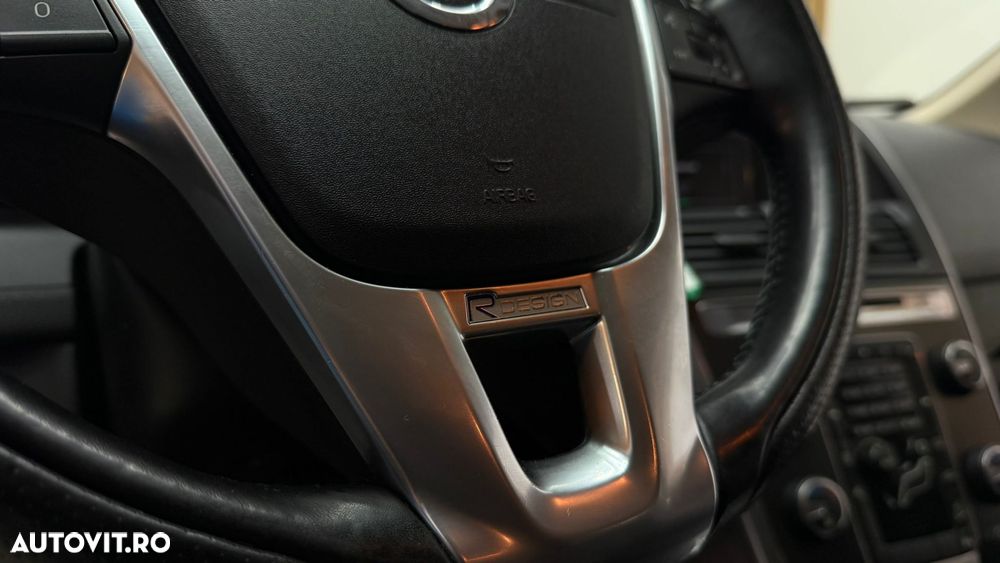 Volvo XC 60 D5 AWD Aut. RDesign - 19