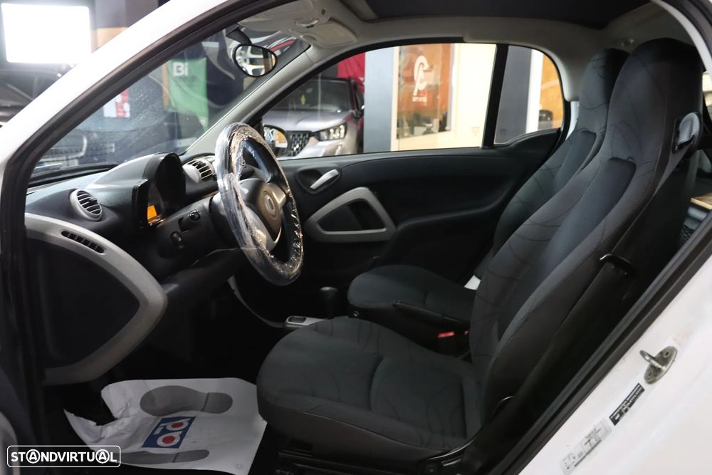 Smart ForTwo Coupé cdi softouch black&white limited dpf - 4