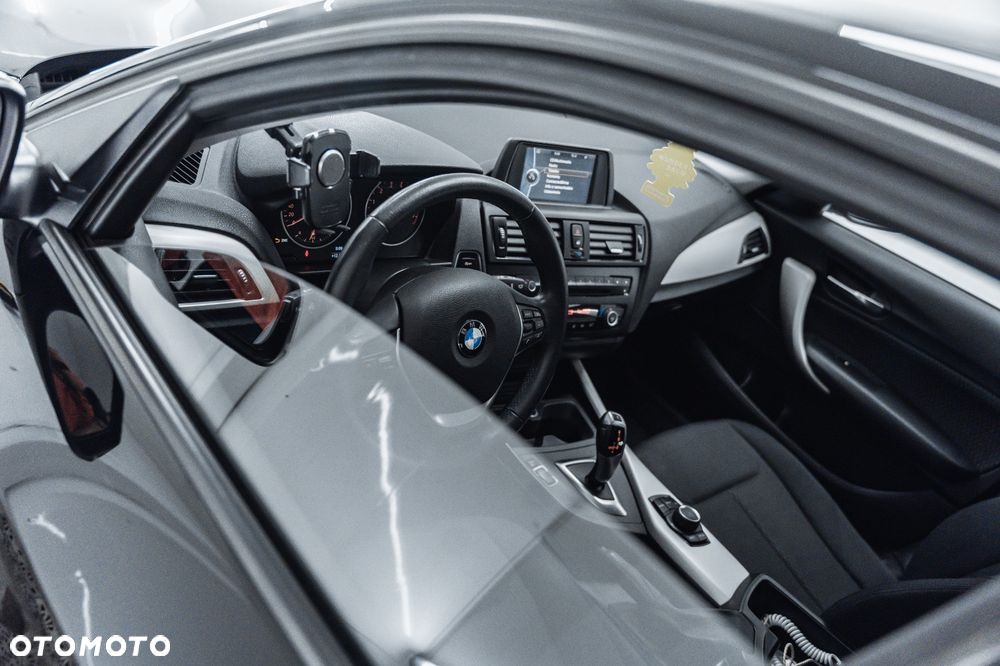 BMW Seria 1 116i - 13