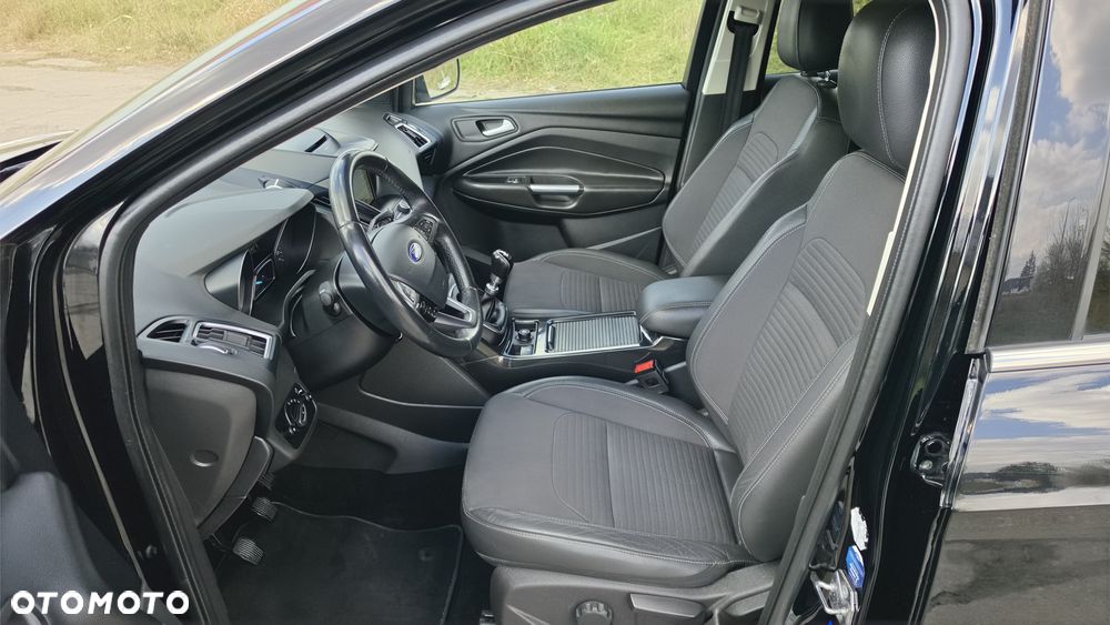 Ford Kuga 2.0 TDCi 2x4 Titanium - 9