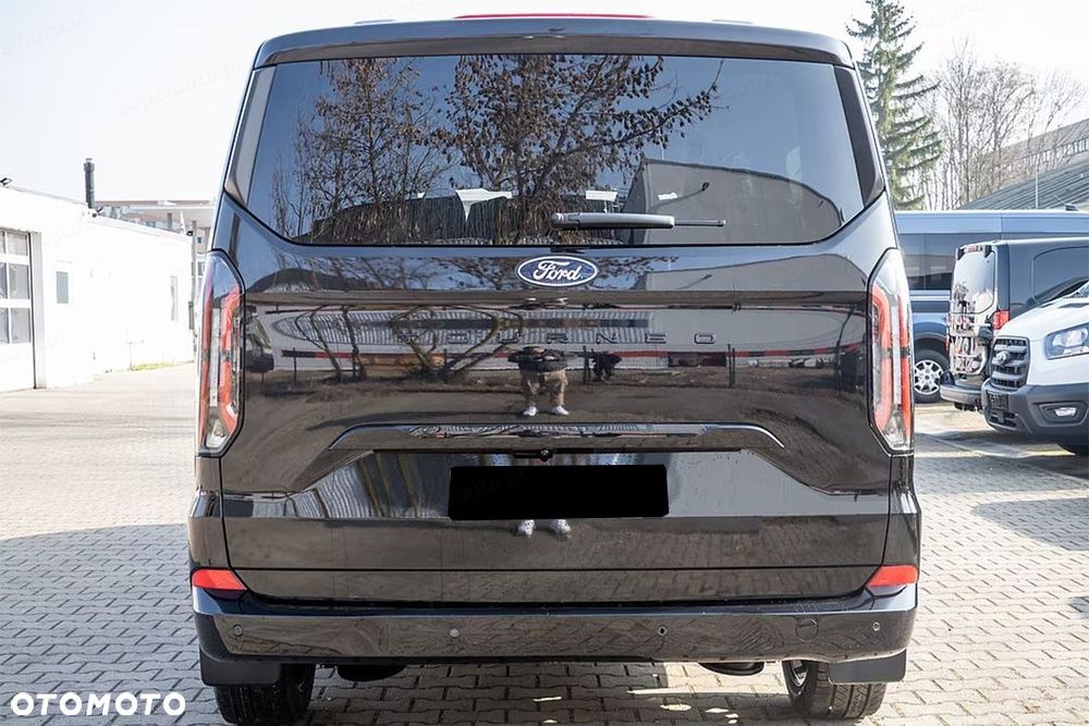 Ford Tourneo Custom - 6
