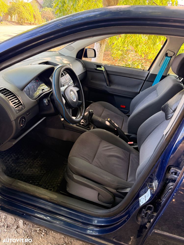 Volkswagen Polo 1.4 TDI Comfortline - 4