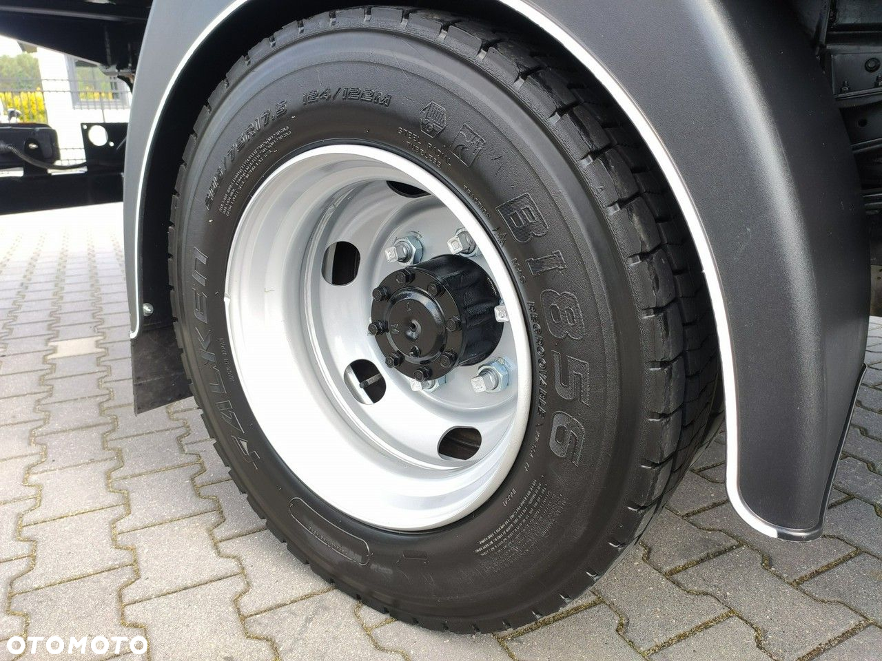 Mitsubishi Canter Fuso 9C18 3.0/180KM Automat, HDS FASSI F30 Wywrotka 3-str - 27