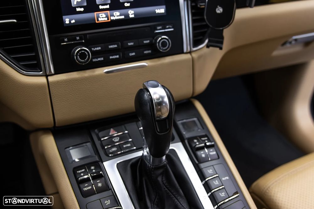 Porsche Macan S - 35