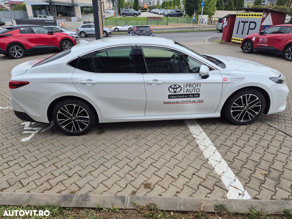 Toyota Camry 2.5 Exclusive - 8