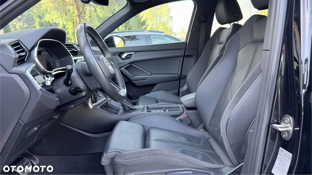 Audi Q3 45 TFSIe S tronic S line - 28