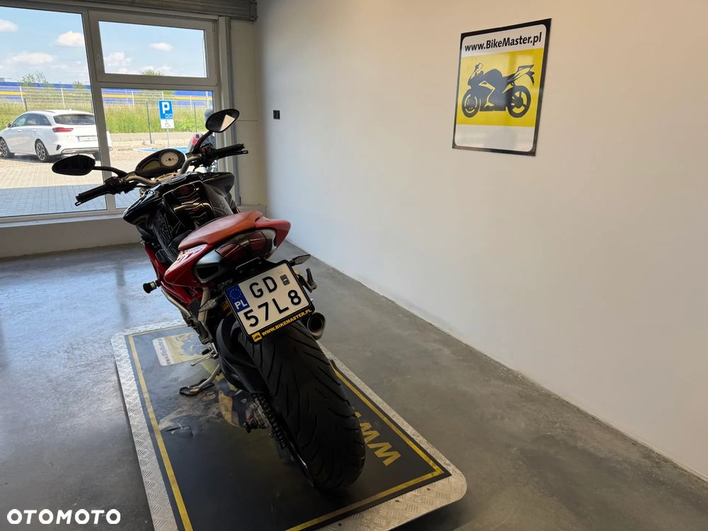 MV AGUSTA Brutale - 7