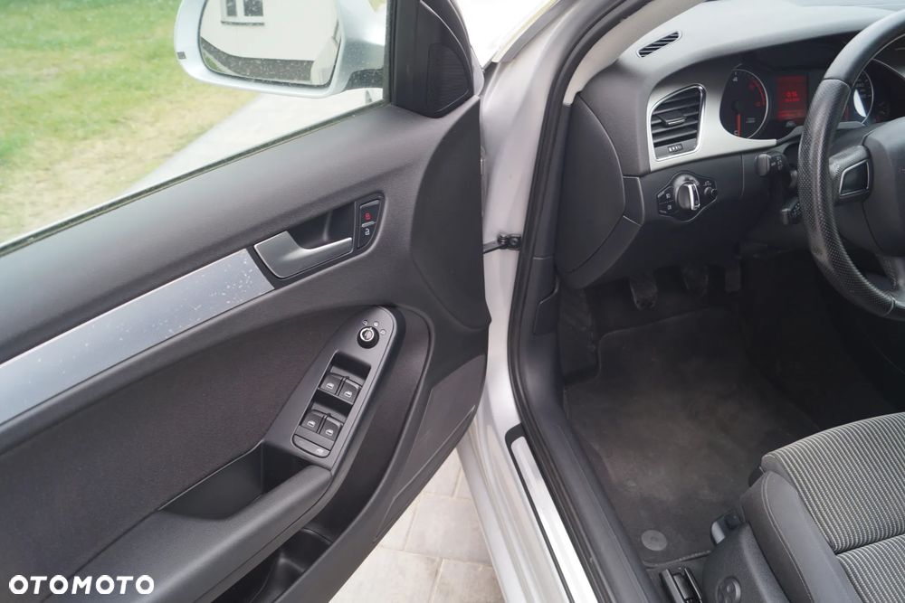 Audi A4 Avant 2.0 TDI DPF Ambition - 32