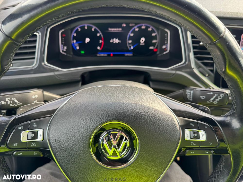 Volkswagen T-Roc - 8