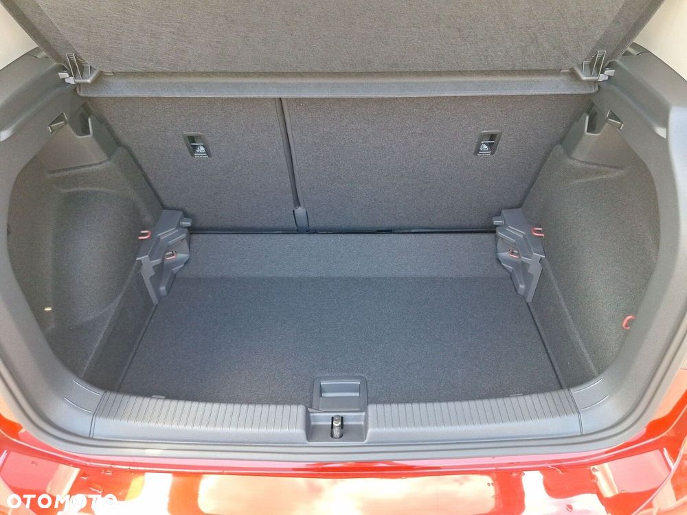 Volkswagen T-Cross - 31