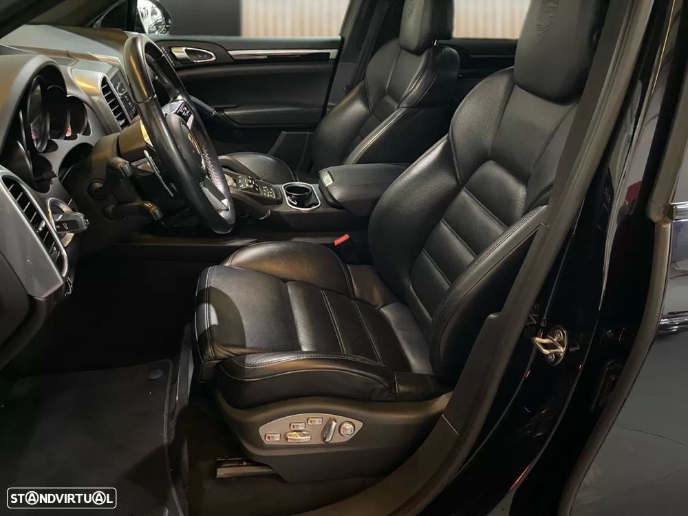 Porsche Cayenne Platinum Edition - 7